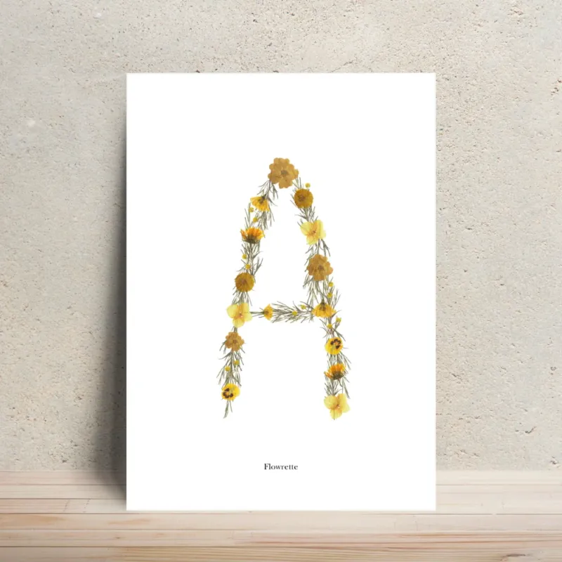 Affiche A4 herbier lettre jaune, typographie florale sur fond neutre - Flowrette