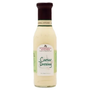 Cremiges Caesar Dressing von Stonewall Kitchen mit Parmesan, Knoblauch und Dijon-Senf – perfekt für Salate, Pasta, Wraps und kreative Gerichte.
