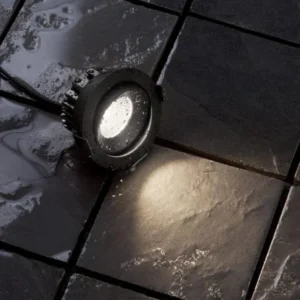 Blade LED Außeneinbauspot H 4,7cm 3000K IP65 für Außenbereich, schwarzes Aluminium, warmweißes Licht
