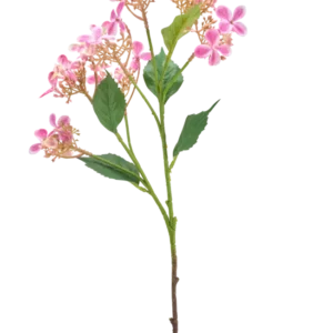 Die künstliche Blumen-Wildhortensie 62 cm rosa hat einen einzelnen Stiel mit mehreren Büscheln kleiner rosa-weißer Blüten und grüner Blätter, isoliert auf weißem Hintergrund.