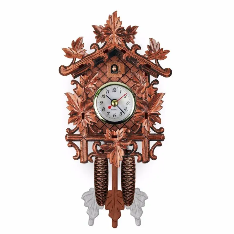 Traditionelle Kuckucksuhr aus Holz für Wand