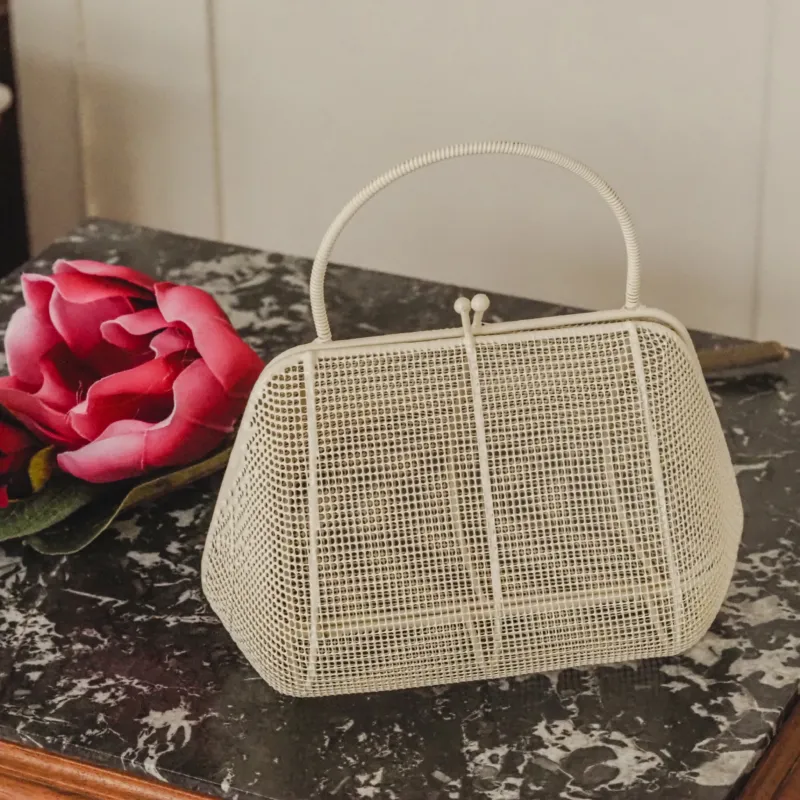 Metalltäschchen mit Drahtgeflecht · Mid-Century-inspirierte Aufbewahrung