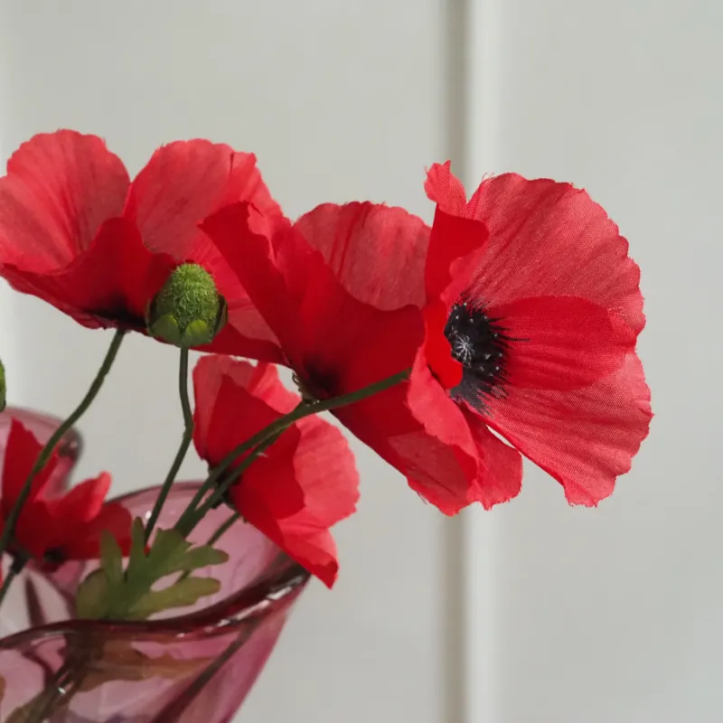 Mohnzweig Rot · Textilblüte mit Knospe im naturgetreuen Stil