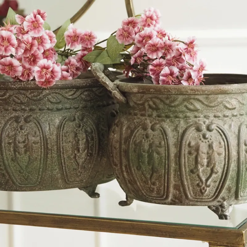 Blumentopf 2er Set aus Metall · historisierende Gartenform mit Patina
