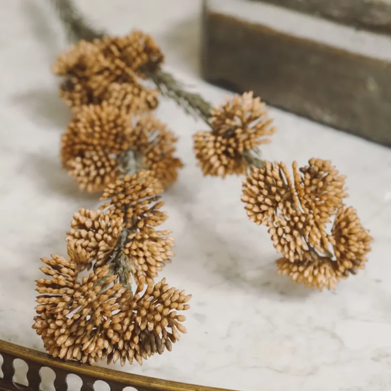 Deko-Zweig Goldbraun · Kugelblüten im Brunia-Stil · 60 cm