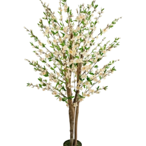 Die künstliche Kirschblütenpflanze 150 cm cremefarben hat mehrere braune Stämme, grüne Blätter und Büschel kleiner weißer Blüten in einem künstlichen Baum in einem Topf vor einem schlichten weißen Hintergrund.