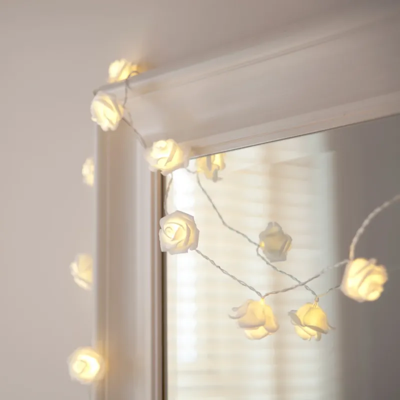 30er LED Rosen Lichterkette warmweiß