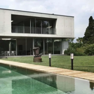 Stone Außenwegeleuchte Schwarz IP54 für moderne Gartenwege am Pool