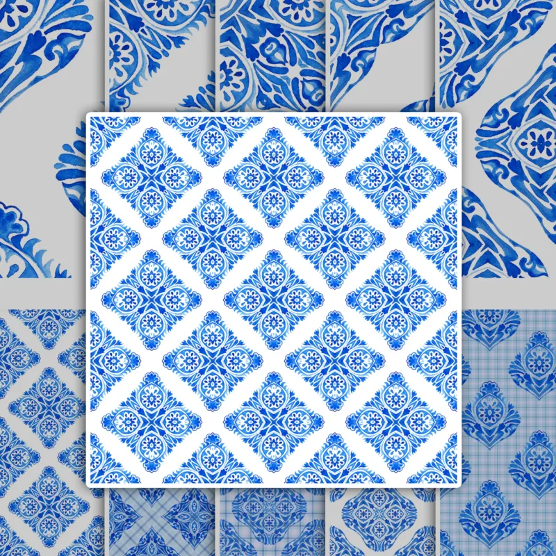 Blau-weiße Fliesenmuster mit floralen Motiven.