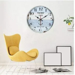 Maritime Wanduhr im Strandhaus Stil