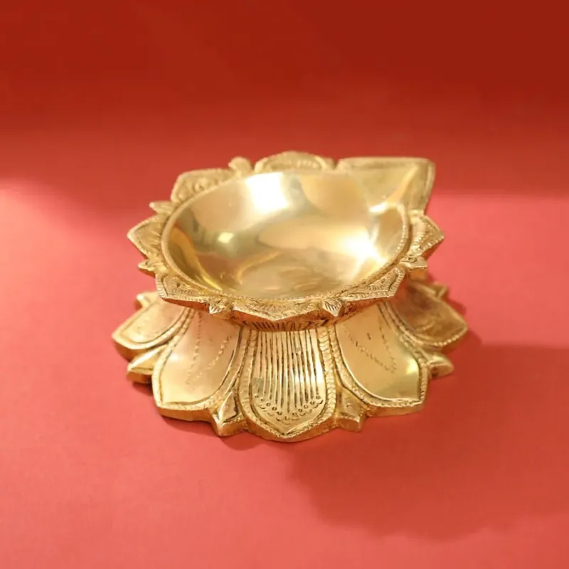 Brass Single Petal diya (2 inch)