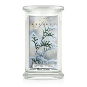 Large Winter Cypress (22 oz-Glas, 2-Docht) kaufen ✚ Kringle Candle ✚ In allen Größen ✚ Große Auswahl ✚ Made in USA ✚ Weltweiter Versand