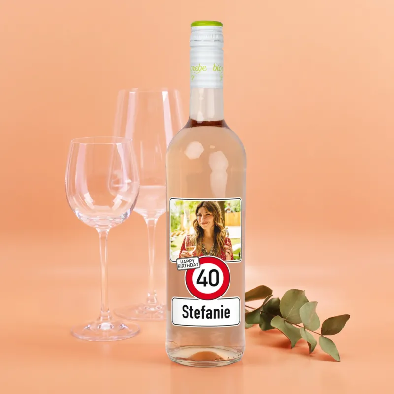 Personalisierte Weinflasche Weiß zum 40. Geburtstag mit Foto und Name Stefanie, Verkehrszeichen-Design