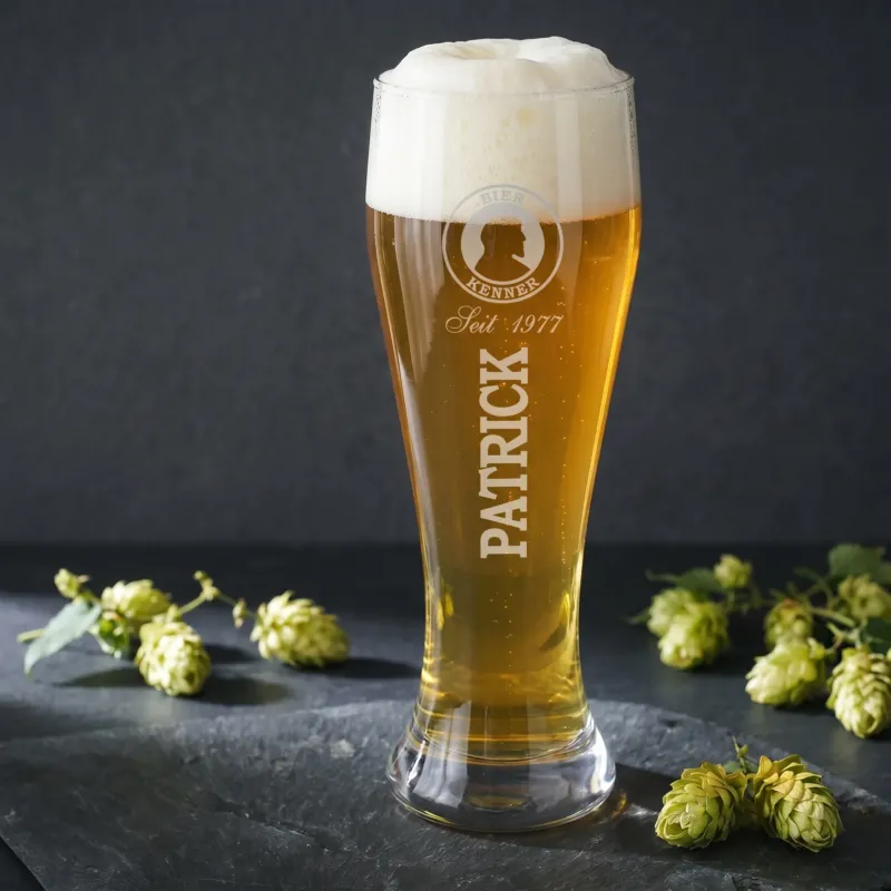 Weizenbierglas mit Name und Geburtsjahr für echte Bierkenner