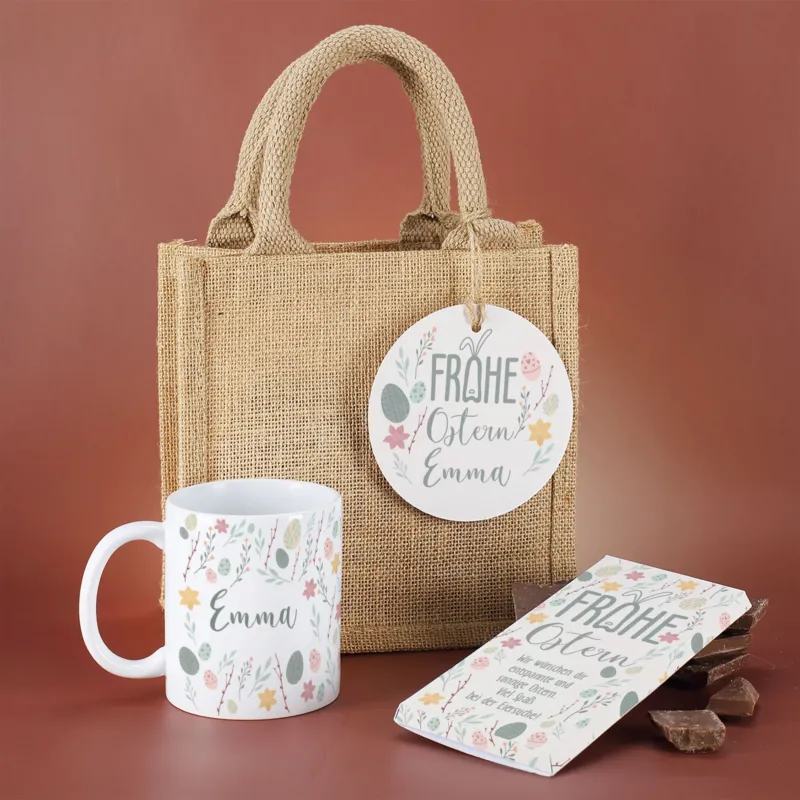 Geschenkset zu Ostern mit personalisierter Tasse, Schokolade & Jute-Geschenktüte im Oster-Design
