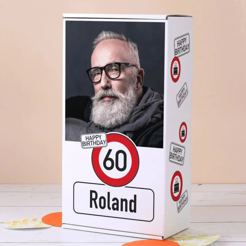 Geburtstags-Geschenk-Verpackung mit Verkehrszeichen, Foto, Alter & Name