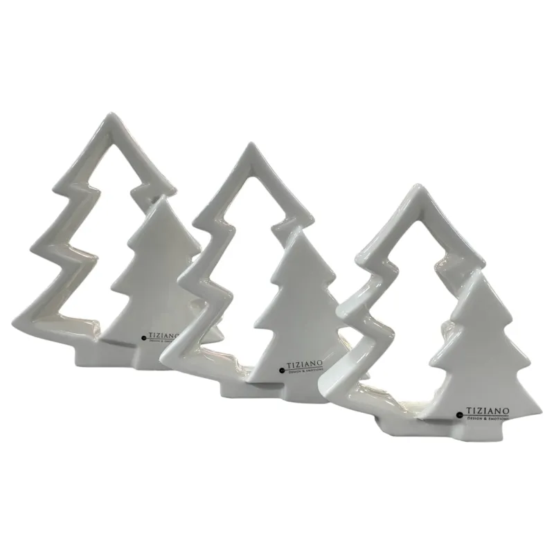 Drei creme-weiße Tiziano Keramik Weihnachtsbäume mit einem kleinen und großen Tannenbaum mit Aussparung